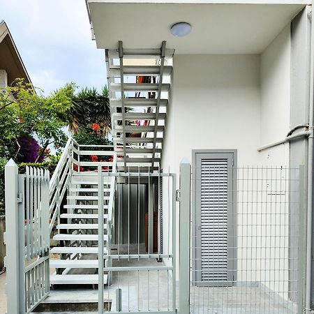Cytrus Apartament Villa Marina di Massa Exterior foto